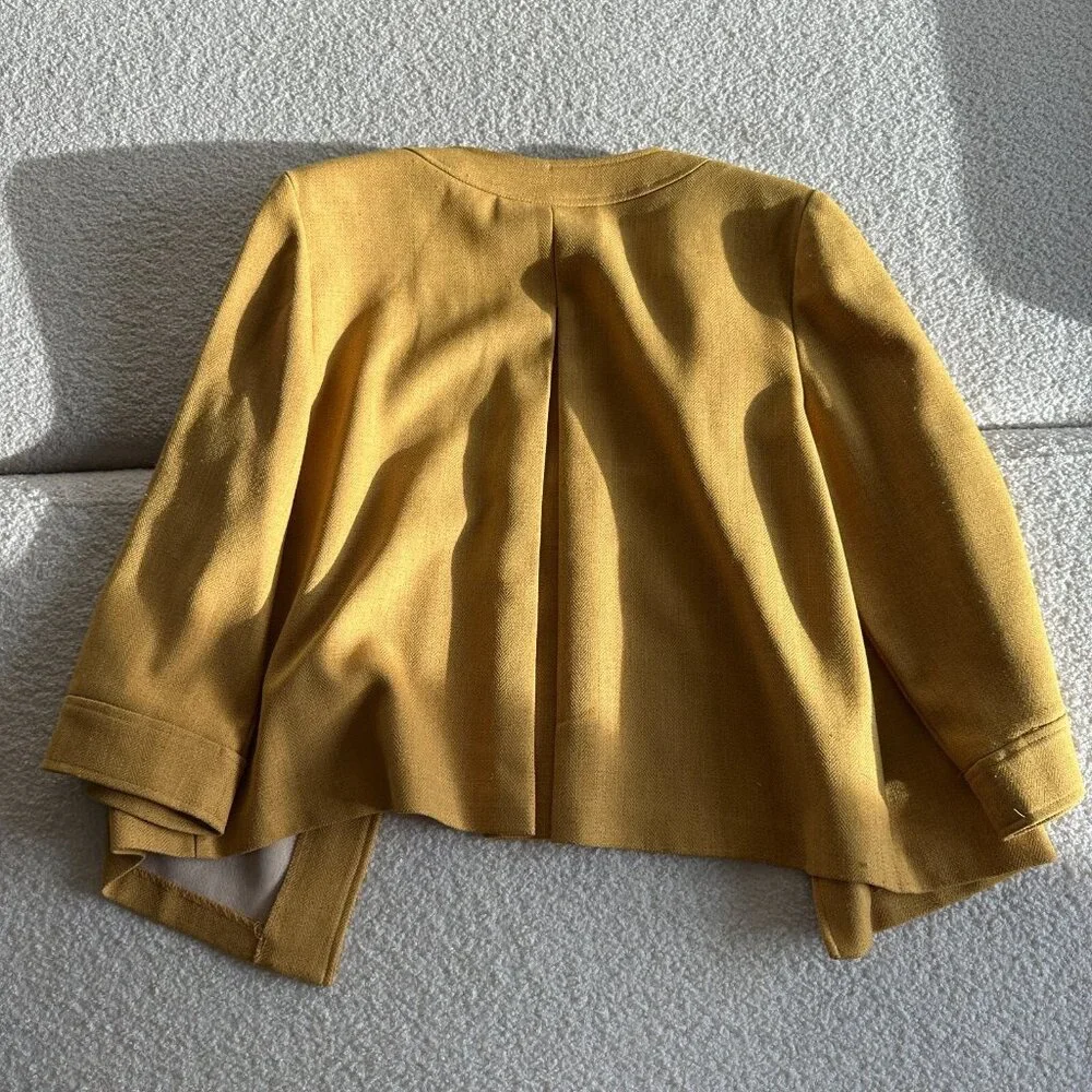 DressBarn Women's Yellow Button-Up Jacket Size 12 – Lightweight Spring Blazer - Picture 4 of 5